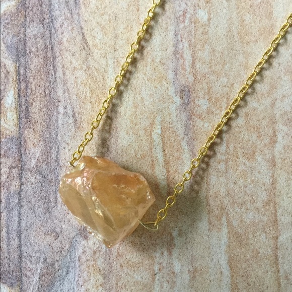 The Sugar Bear Shopppe Jewelry - 🎉HP🎉 Champagne Luster Quartz Necklace